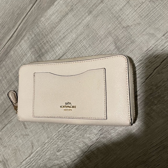 Coach Bags Coach Wallet White Perfect Condition Poshmark